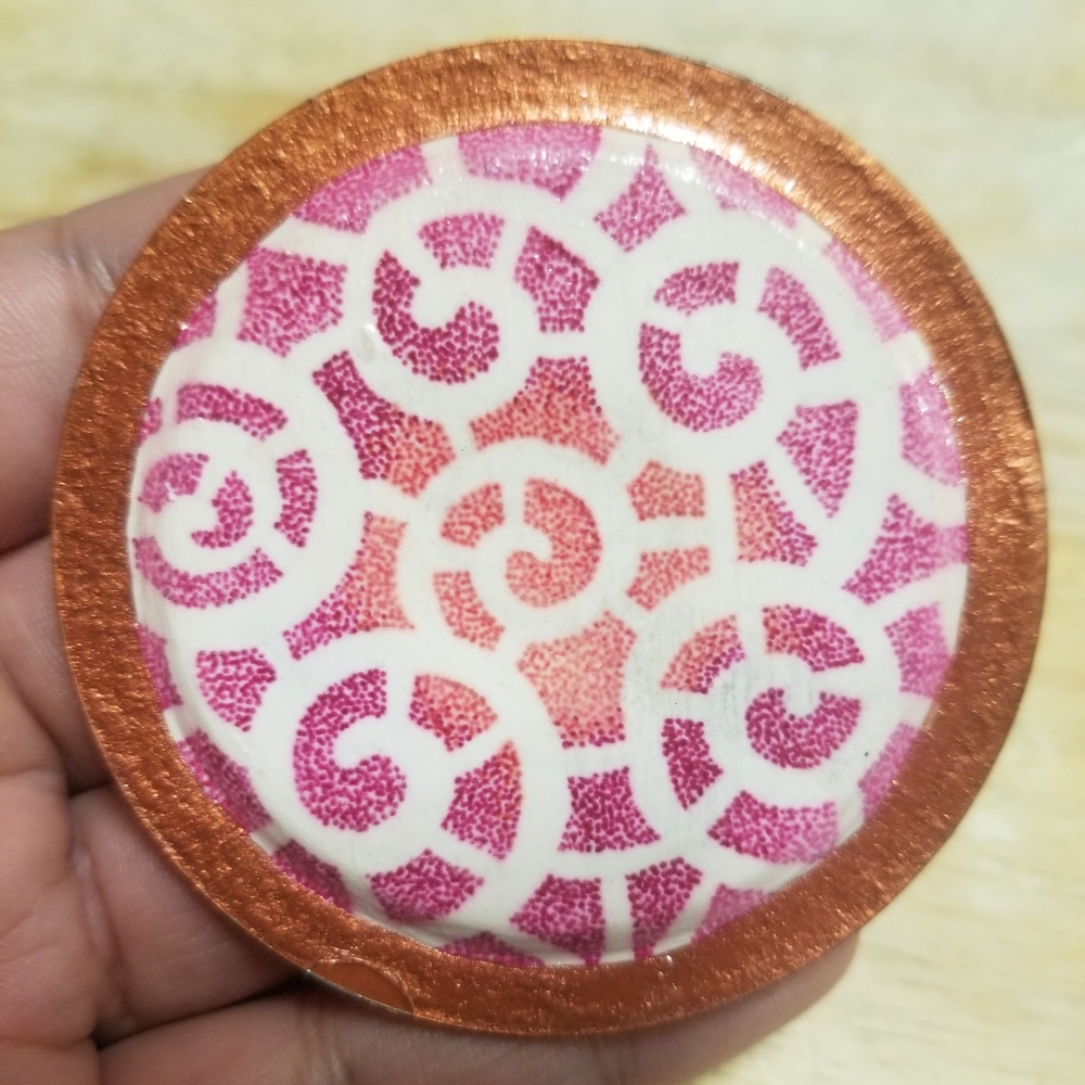 Pink and White Patterned Magnet